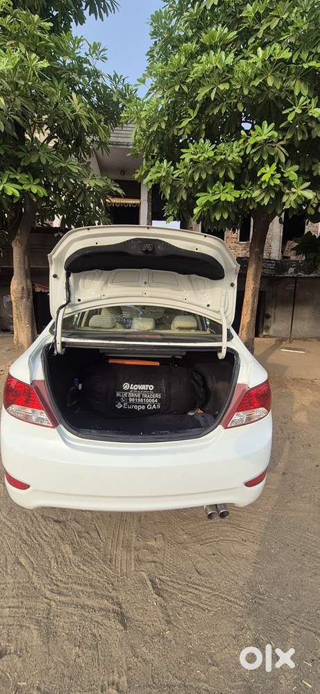 Hyundai Verna Fluidic 1.6 2013