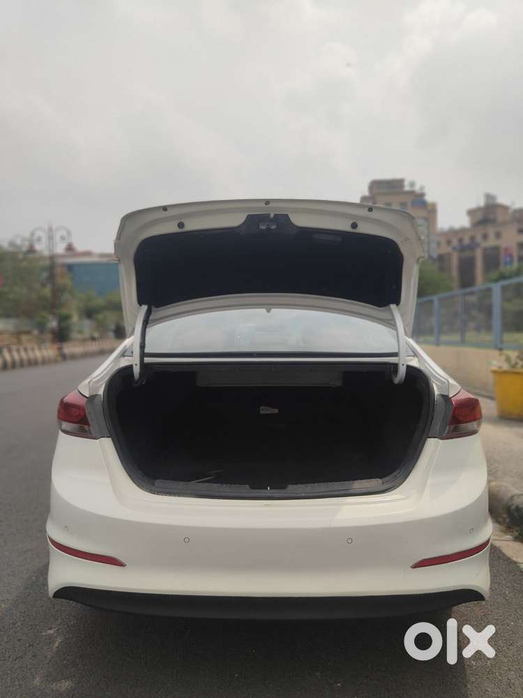 Hyundai Elantra Sx At, 2018, Petrol