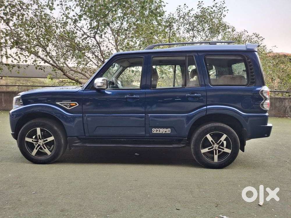 Mahindra Scorpio S6 Plus, 2016