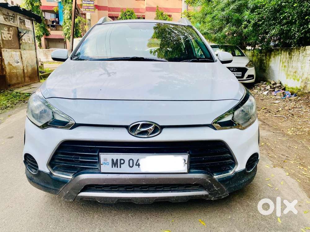 Hyundai I20 Active Sx Petrol, 2017, Cng & Hybrids