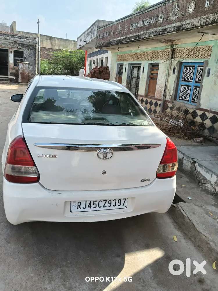 Toyota Etios Xclusive 2015