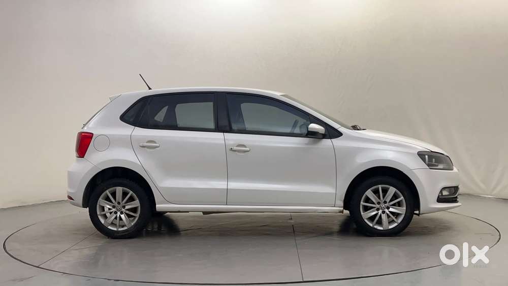 Volkswagen Polo Petrol Highline 1.2L, 2016, Petrol