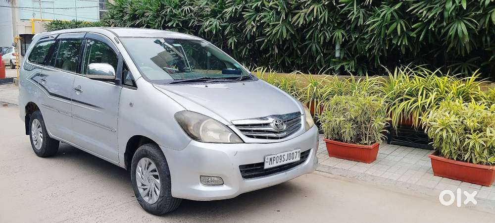 Toyota Innova 2.5 V 7 Str, 2012, Diesel