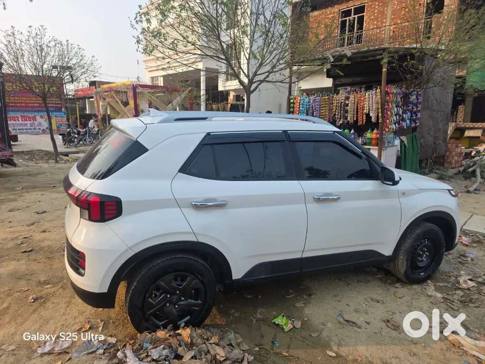 Hyundai Venue 2025 Petrol Good Condition