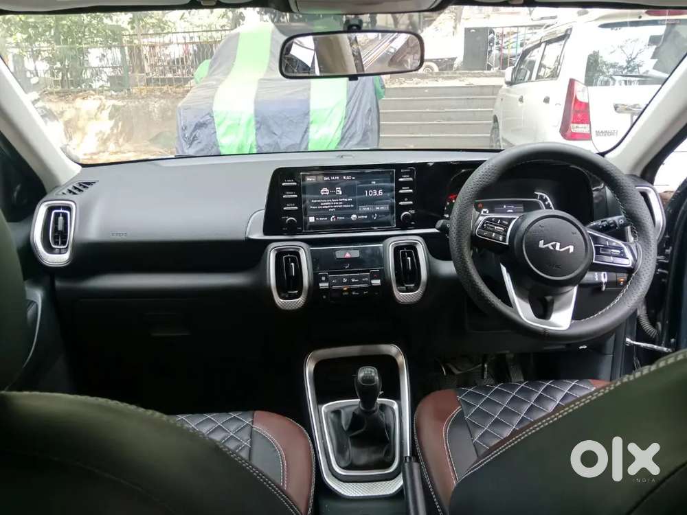 Kia Sonet 2023 Petrol 27000 Km Driven