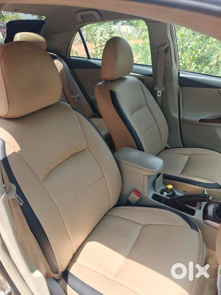 Toyota Corolla Altis 2013