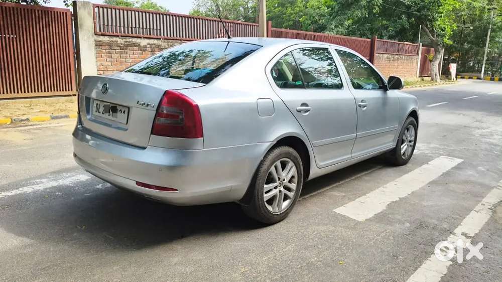 Showroom Condition Skoda Laura Petrol 1.8 Automatic Excellent Maintain