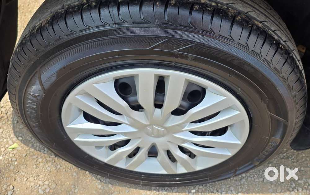 Maruti Suzuki Swift Dzire Vxi Optional, 2018, Petrol