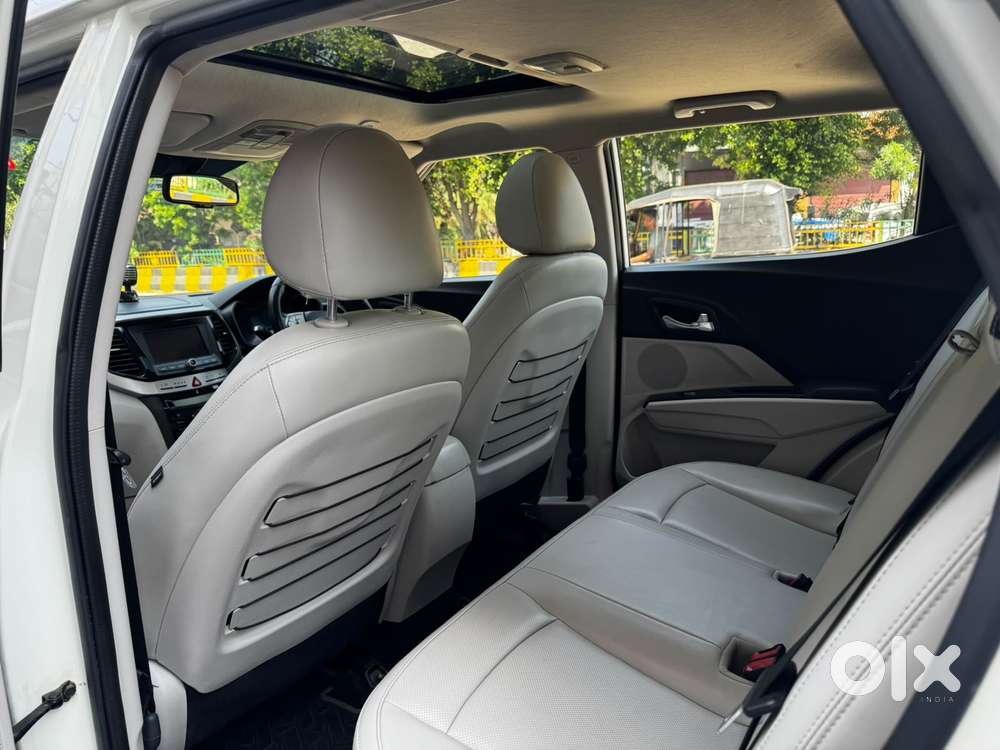 Mahindra Xuv300 W8 Option Diesel, 2019, Diesel