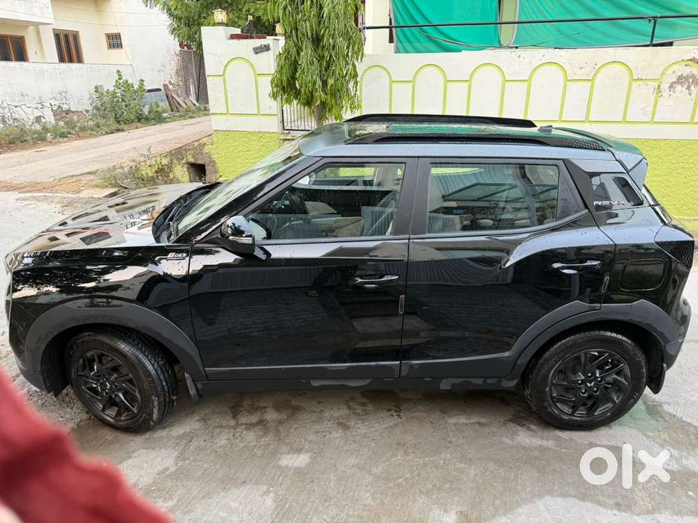 Mahindra Xuv 3xo Revx A (automatic) 2026