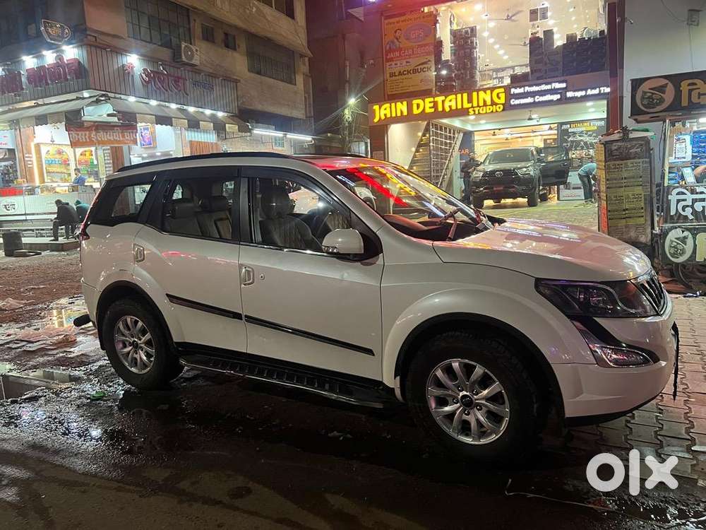 Mahindra Xuv500 2017 Diesel 125000 Km Driven
