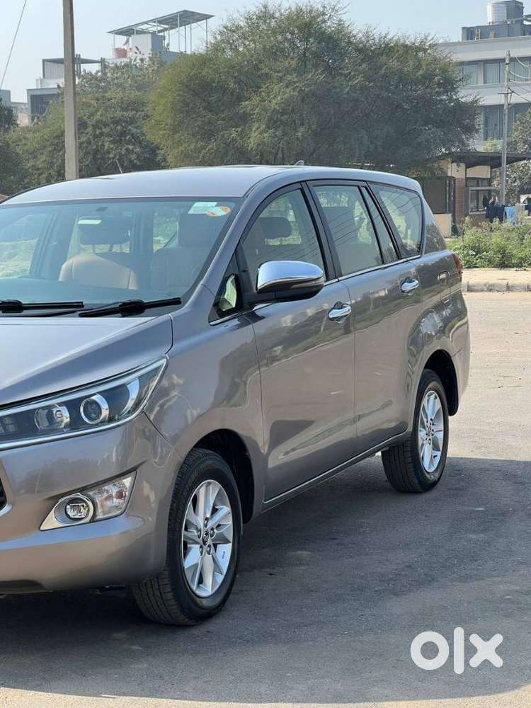 Toyota Innova Crysta 2.4 V, 2019