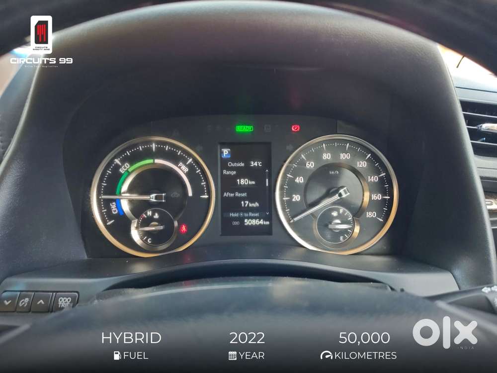 Toyota Vellfire 2.5 Executive Lounge, 2022, Cng & Hybrids