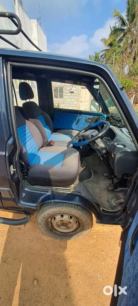 8 Seater New Tires 1 Stepni In Good Condition