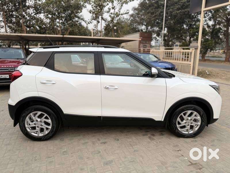 Mahindra Xuv300 W8, 2024, Petrol