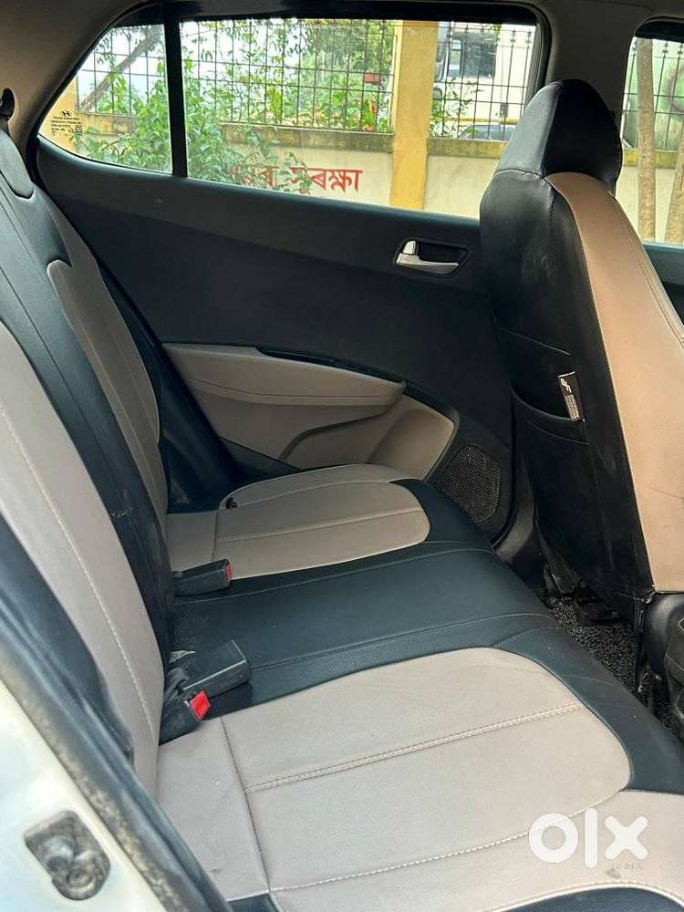 Hyundai Grand I10 Sportz, 2016, Petrol