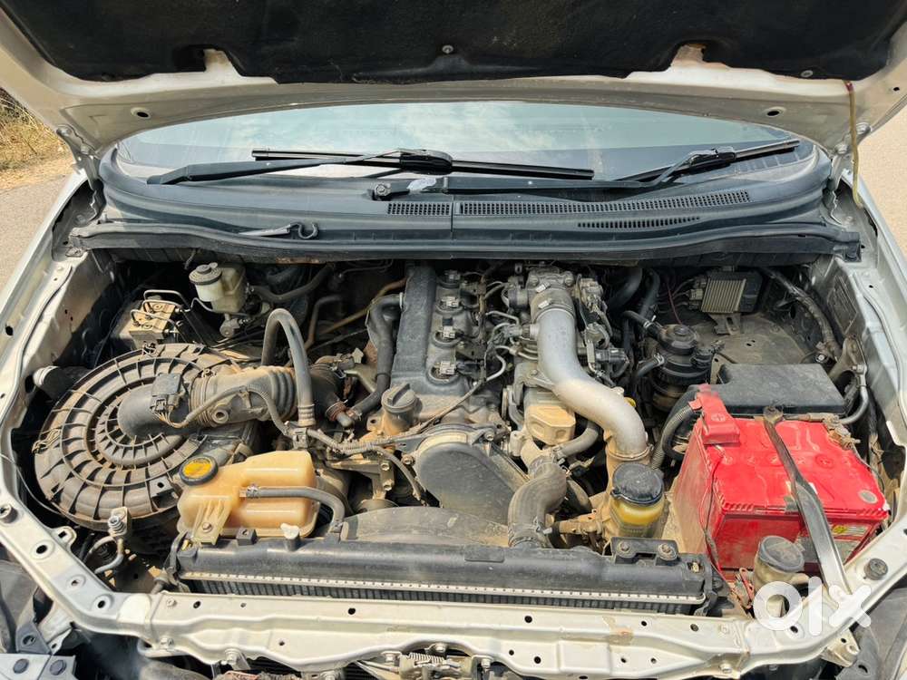 Toyota Innova 2010 Diesel 280000 Km Driven