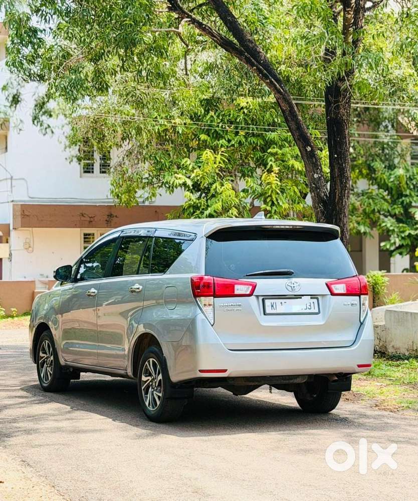 Toyota Innova Crysta 2.4 G Mt, 2022, Diesel