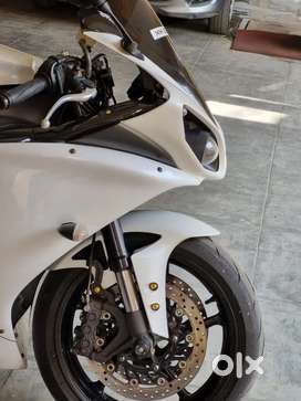 Pre owned best sale yamaha r1