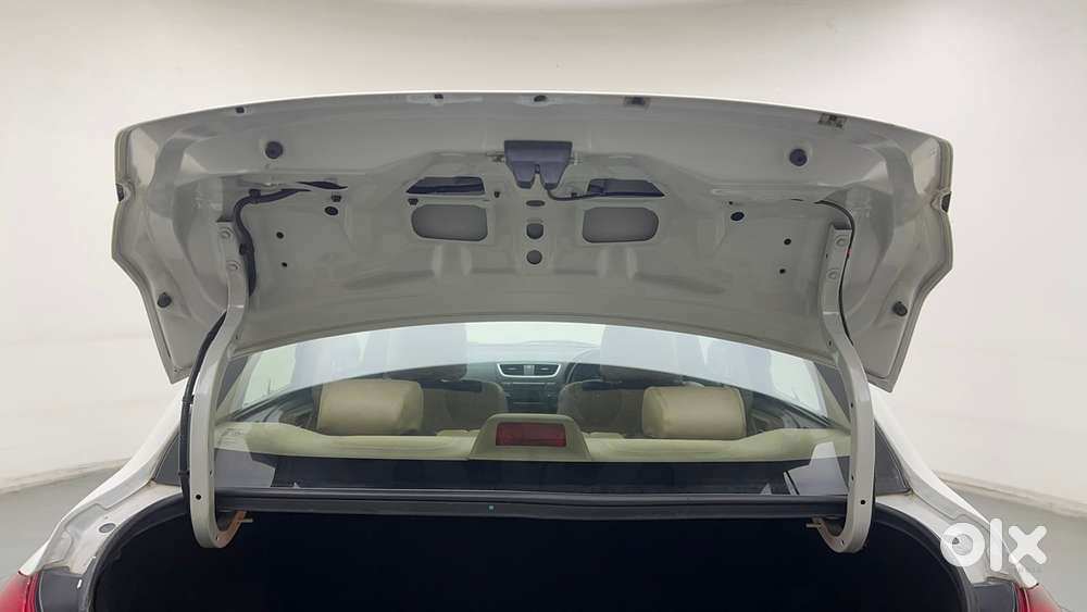 Maruti Suzuki Swift Dzire 1.3 Vxi, 2015, Petrol