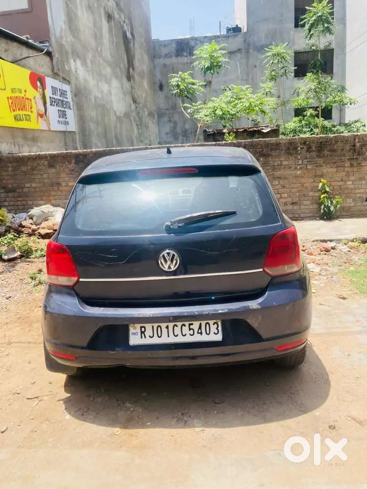 Volkswagen Polo 2015 Lpg 100000 Km Driven