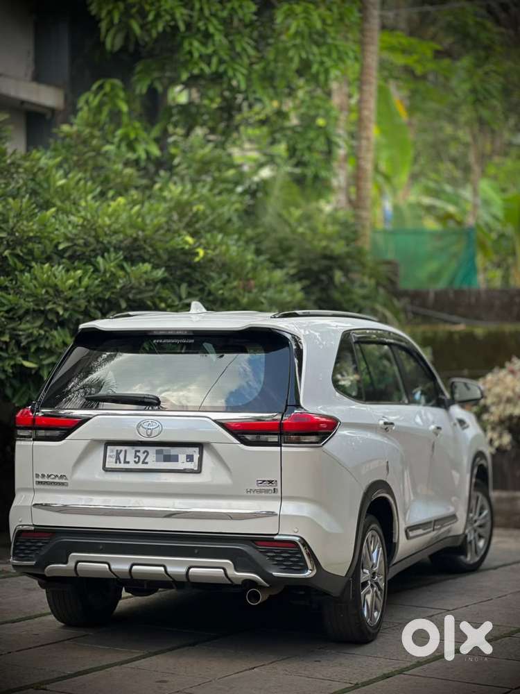 Toyota Innova Hycross 2.0 Zx (o) Hybrid 7 Str, 2023, Cng & Hybrids