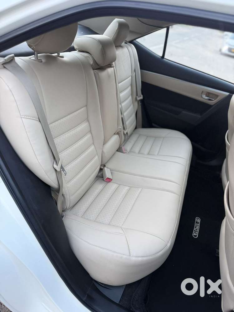Toyota Corolla Altis G At, 2015, Petrol
