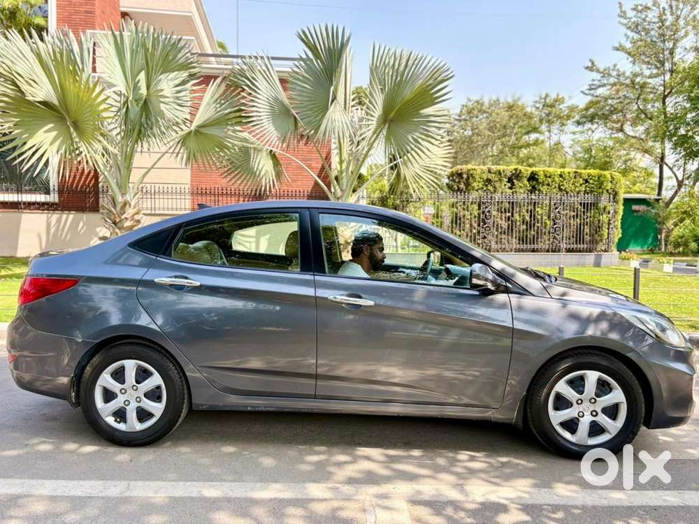 Hyundai Verna 1.6 Ex Petrol Showroom Condition  2013