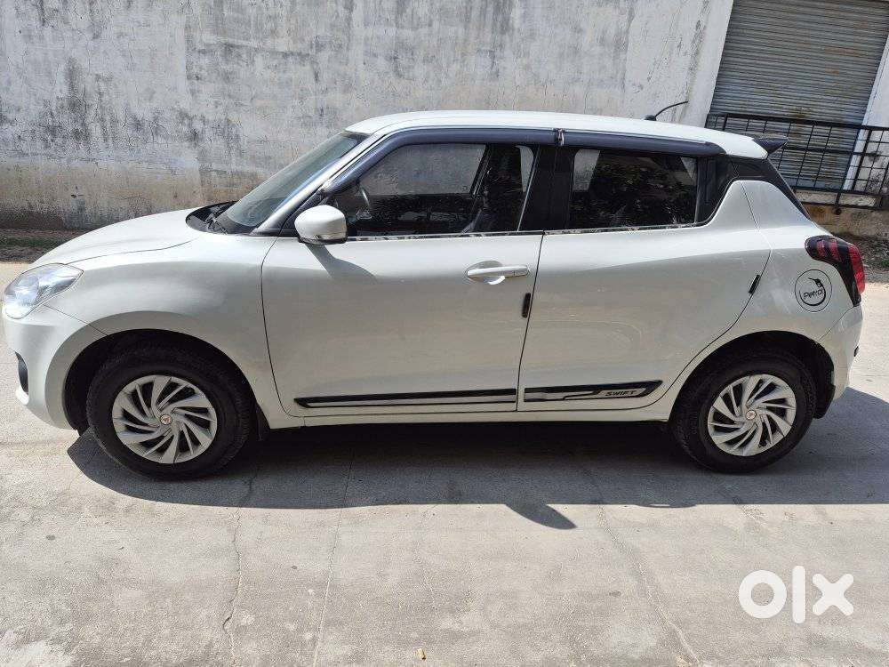 Maruti Suzuki Swift Vxi Ags, 2022, Petrol