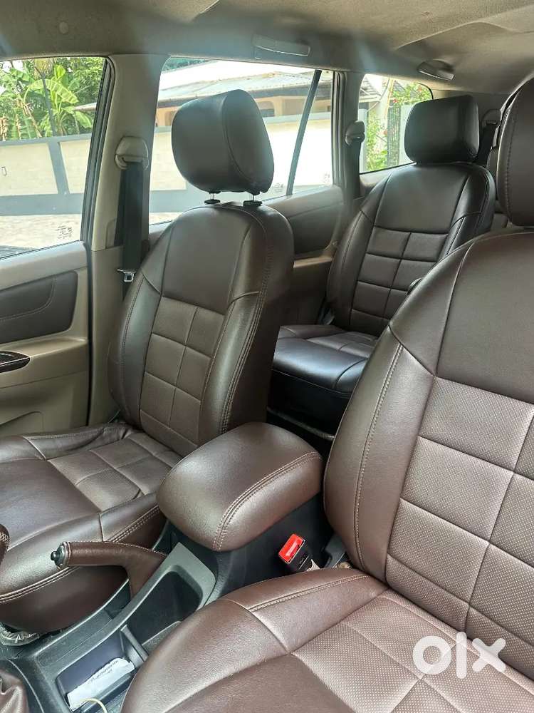 Toyota Innova 2015 V