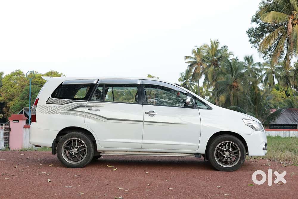 Toyota Innova Diesel 2012