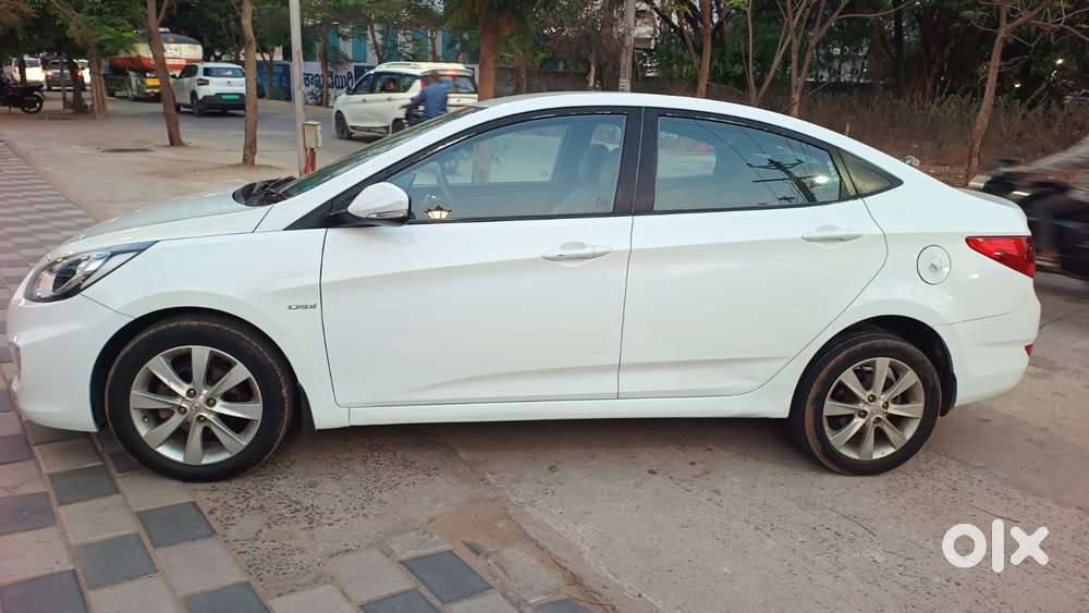 Hyundai New I20 1.2 Asta (o) Mt Dual Tone, 2014, Diesel