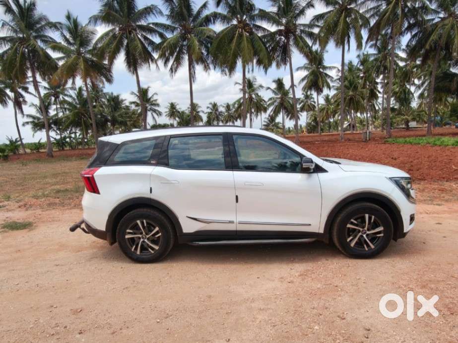 Mahindra Xuv700 2.0 Ax 7 Petrol Mt Str, 2023, Diesel