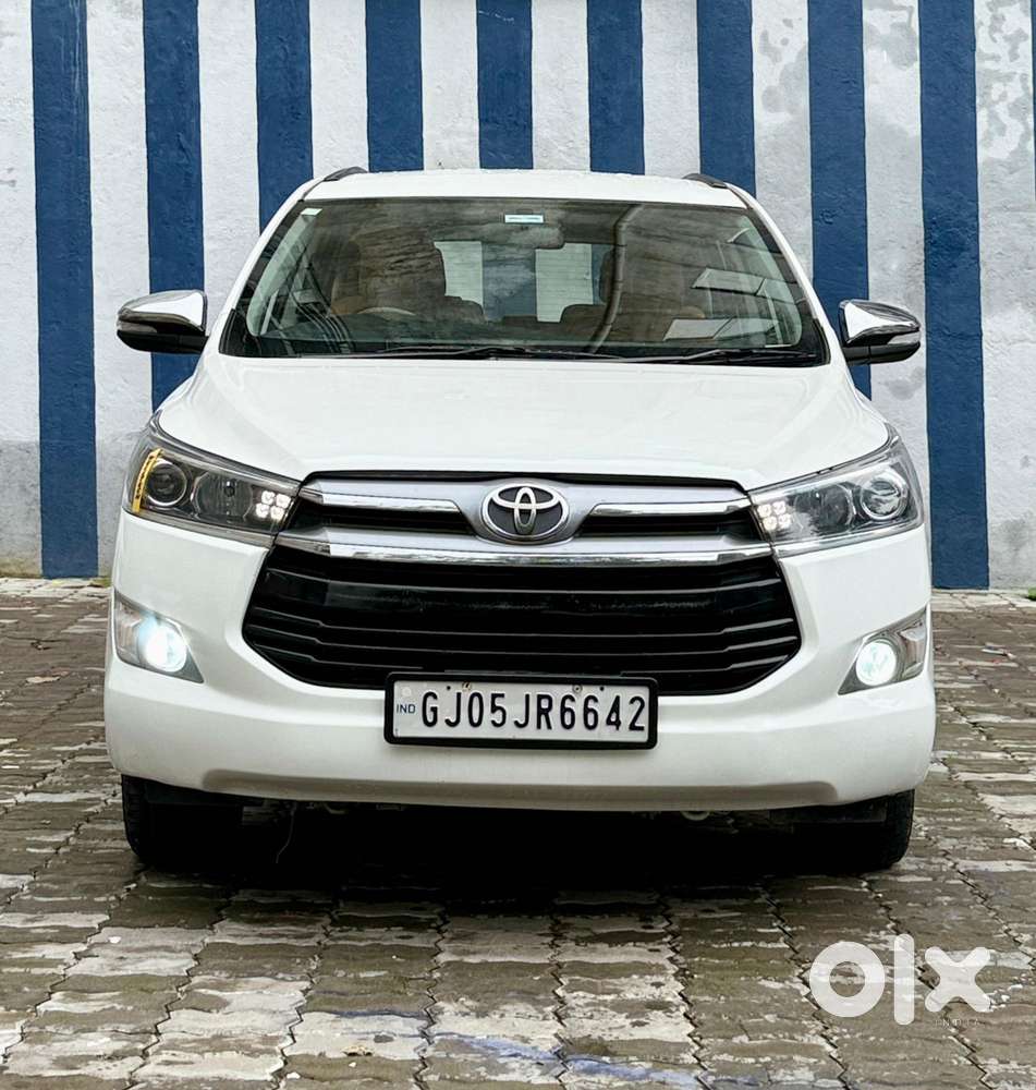 Toyota Innova Crysta 2.8z Automatic, 2016, Diesel