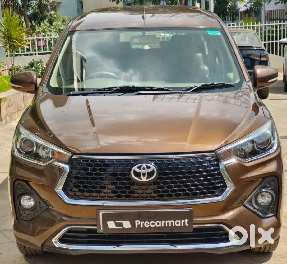 Toyota Rumion V At, 2023, Petrol
