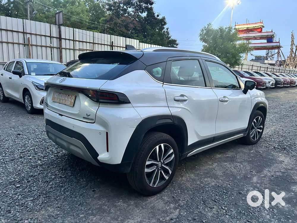 Toyota Urban Cruiser Taisor V 1.0 Petrol At Dual Tone, 2024, Petrol