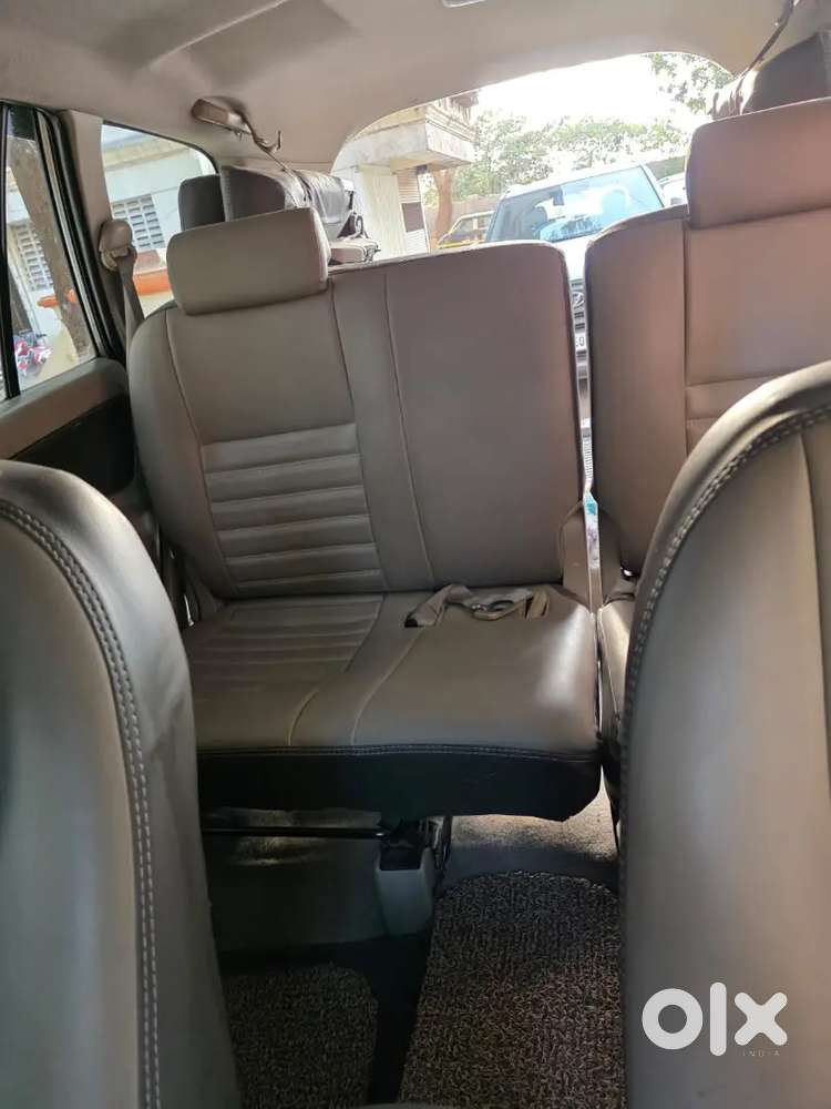 Toyota Innova V 2011