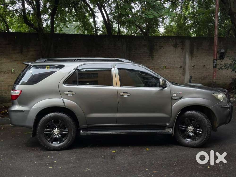 Toyota Fortuner 4x4 Mt, 2010, Diesel