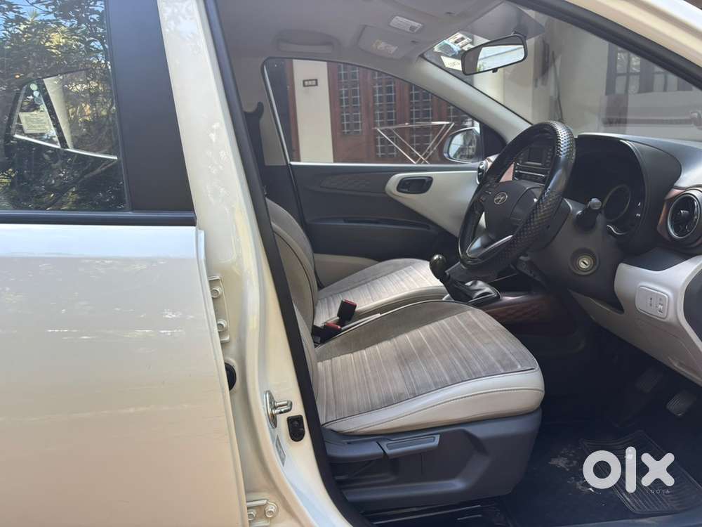 Hyundai Aura 2022 Cng & Hybrids Well Maintained