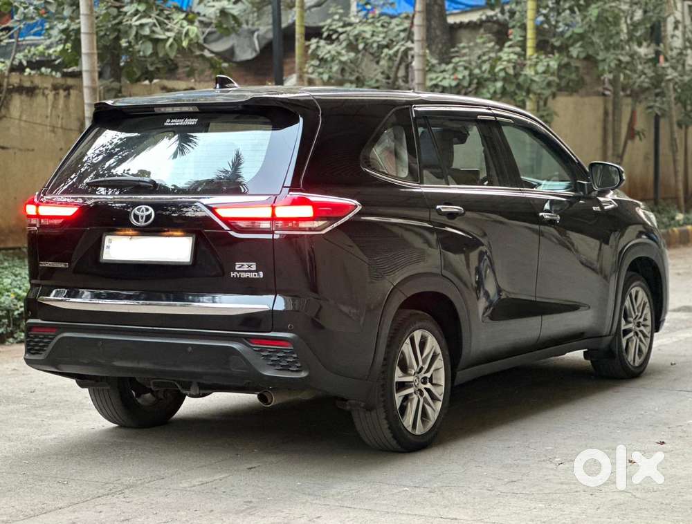 Toyota Innova Hycross 2.0 Zx Hybrid 7 Str, 2023, Petrol