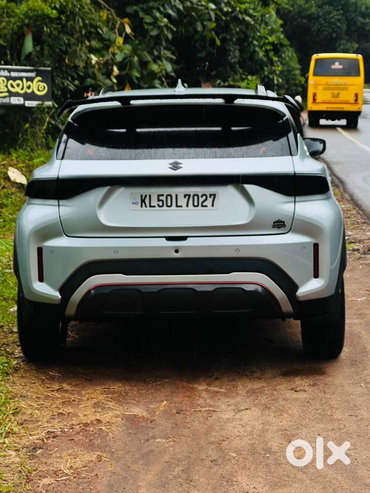 Used Maruti Suzuki Fronx Petrol Manual 2024