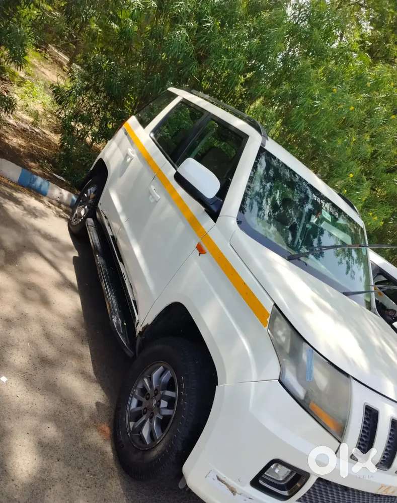 Mahindra Tuv 300 2018 Diesel Well Maintained