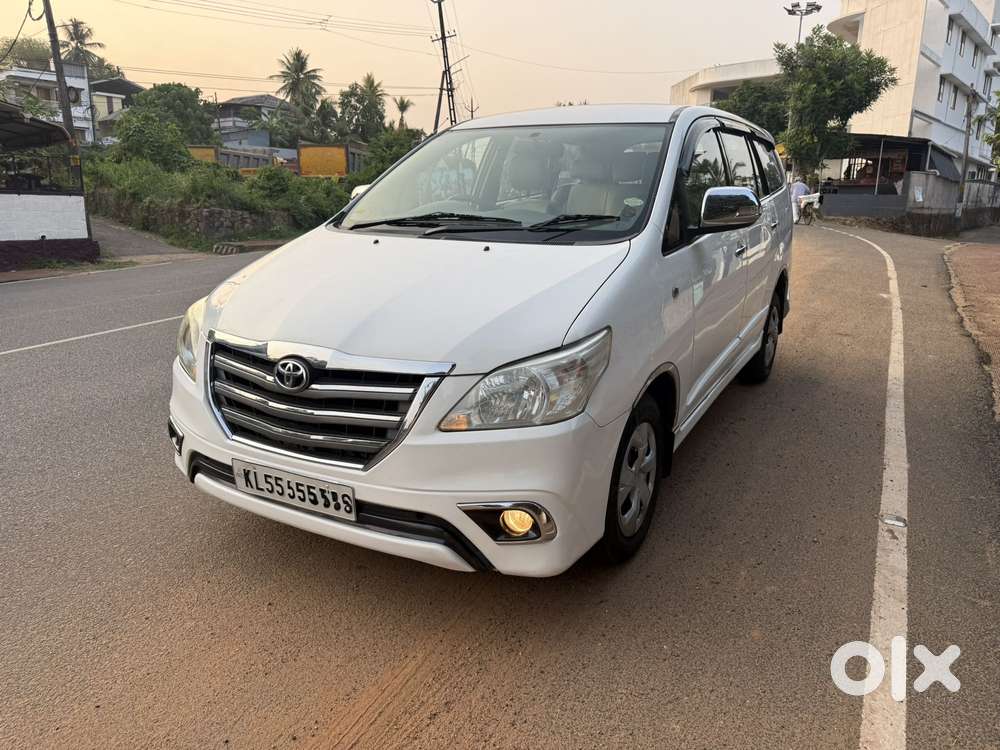Toyota Innova 2.5 G (diesel) 8 Seater, 2015, Diesel