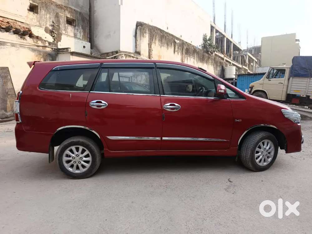 Toyota Innova 2011 Just In 5