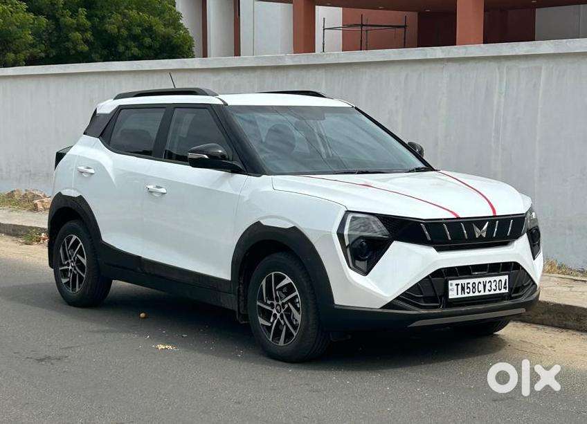 Mahindra Xuv 3xo Ax5 Pm At, 2026, Petrol