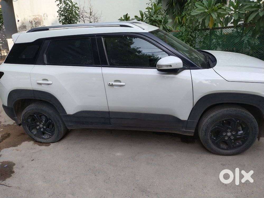 Maruti Suzuki Brezza 1.5 Zxi Smart Hybrid, 2022, Petrol