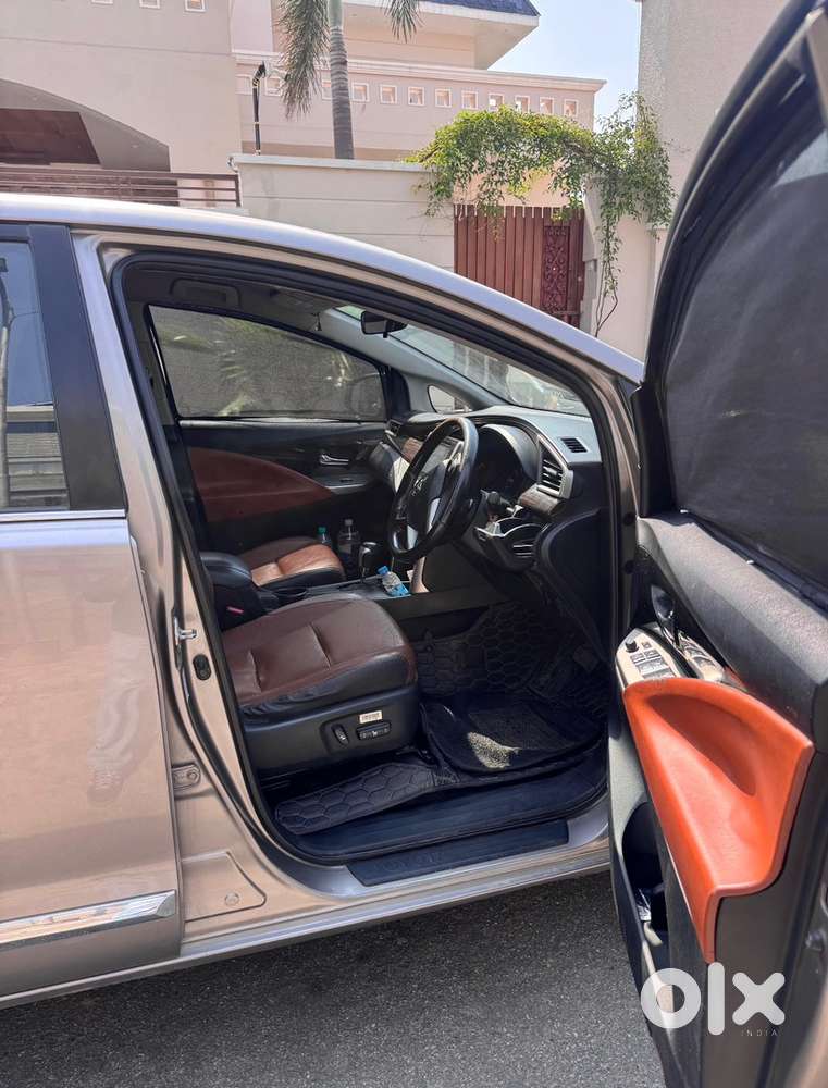 Toyota Innova Crysta 2018