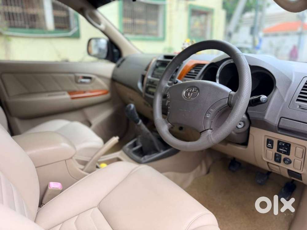 Toyota Fortuner 4x4 At, 2010, Diesel