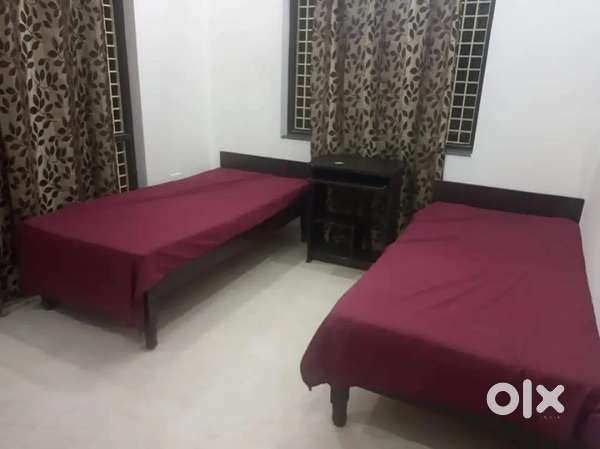 NO BROKERAGE! Paying Guest Accomodation for Boys with meals in Noida!