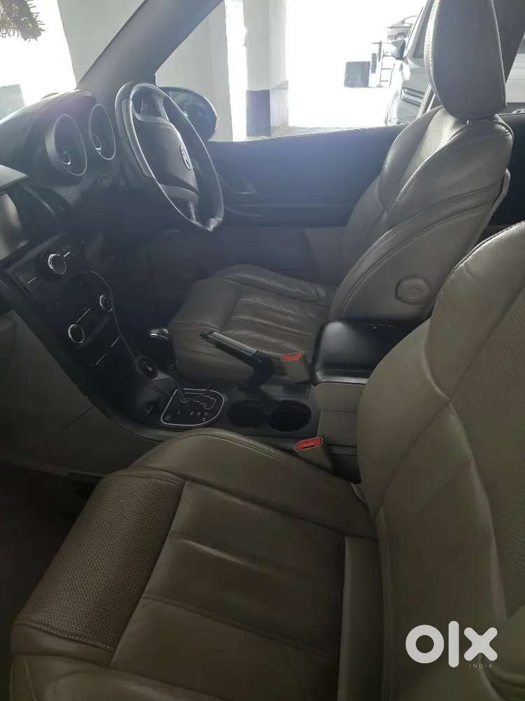 Mahindra Xuv500 2016 Automatic With Complete Showroom Service History